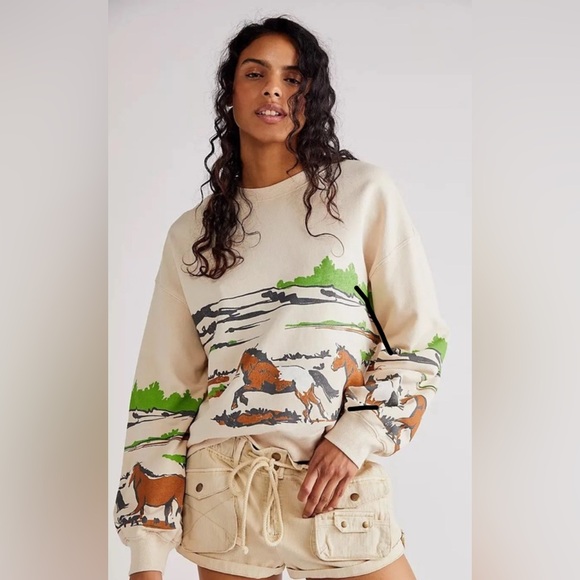 Daydreamer Cream Horse Graphic Sweatshirt - Picture 1 of 5